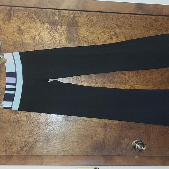 Lululemon Figure Flattering Yoga Pants Reversible Small - Picture 9 of 10